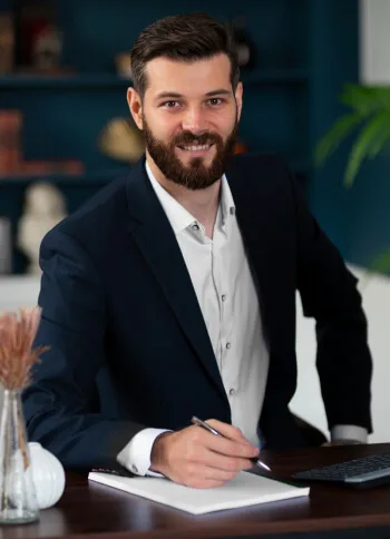 Our Financial Experts The Team  Member Solution. - GG扑克dafeng